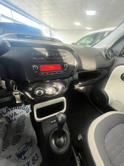 
										RENAULT TWINGO SCE LIMITED AUTOM full									