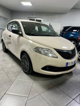 
										LANCIA YPSILON LPG ELEFANTINO BLU full									
