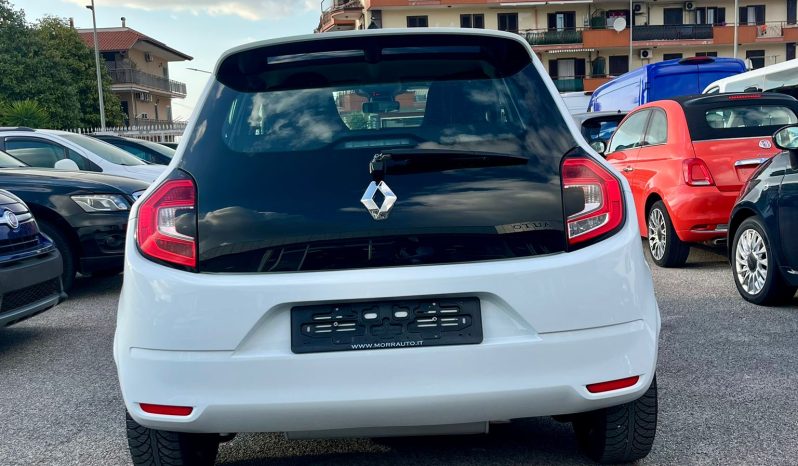 
								RENAULT TWINGO SCE LIMITED full									