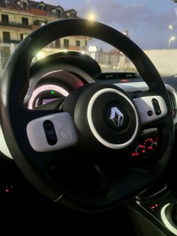 
										RENAULT TWINGO SCE INTENS full									