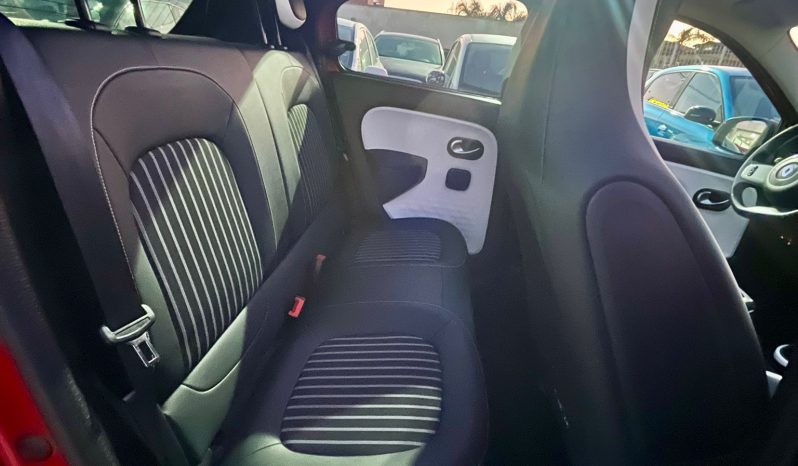 
								RENAULT TWINGO SCE INTENS full									