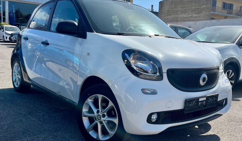 
								SMART FORFOUR YOUNGSTER full									