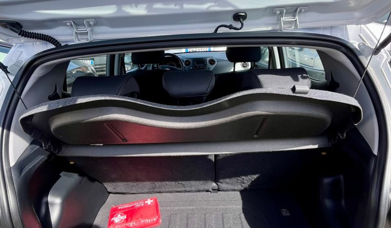 
								HYUNDAI I10 LPG TREND full									