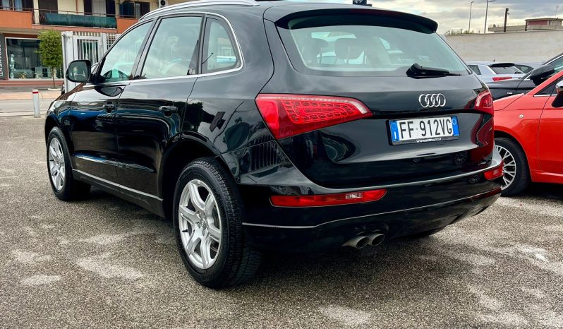 
								AUDI Q5 QUATTRO S-TRONIC full									