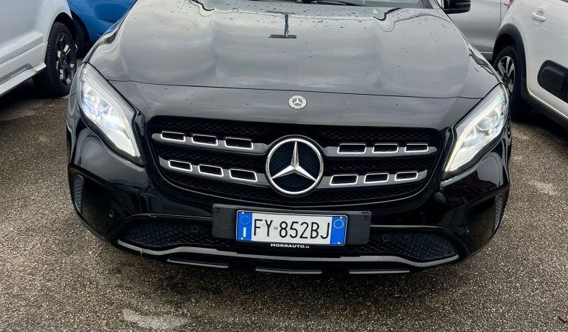 
								MERCEDES GLA 180D BLACK EDITION full									