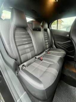 
										MERCEDES GLA 180D BLACK EDITION full									