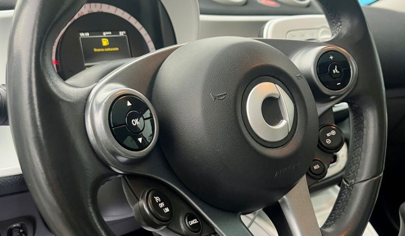 
								SMART FORFOUR PASSION full									
