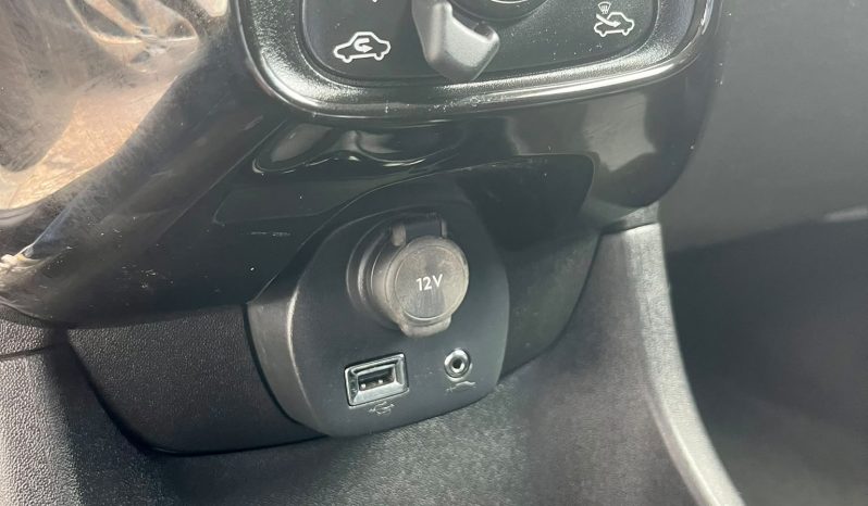 
								PEUGEOT 108 ALLURE full									