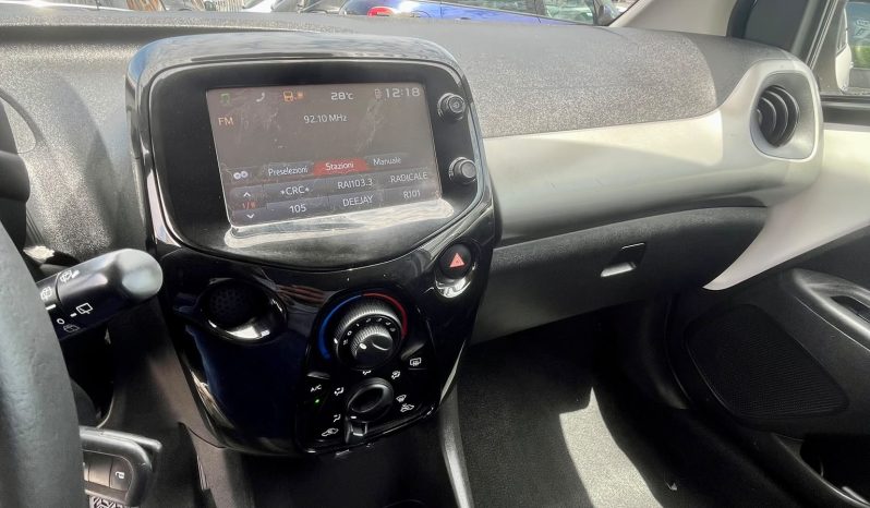 
								PEUGEOT 108 ALLURE full									