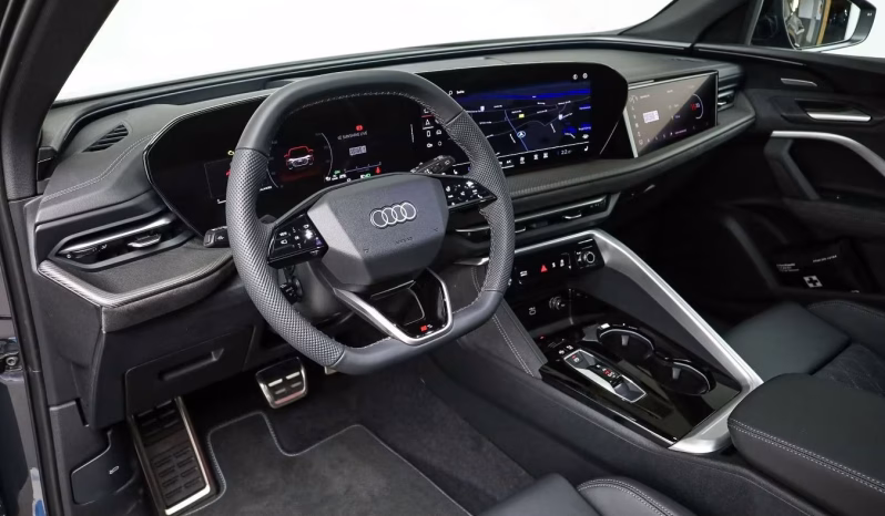 
								AUDI Q5 SPORTBACK S-LINE QUATTRO full									
