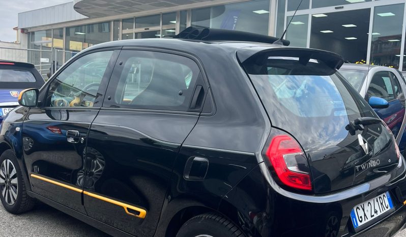 
								RENAULT TWINGO INTENS AUTOM full									