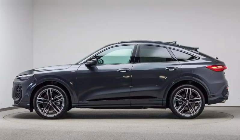 
								AUDI Q5 SPORTBACK S-LINE QUATTRO full									