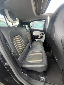 
										RENAULT TWINGO INTENS AUTOM full									