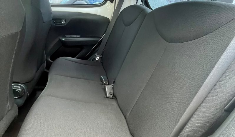 
								PEUGEOT 108 ALLURE full									