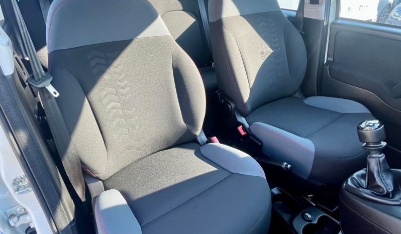 
								FIAT PANDA EASY full									