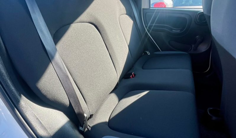 
								FIAT PANDA EASY full									
