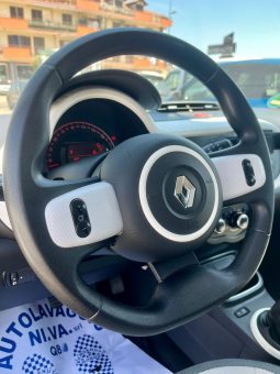 
										RENAULT TWINGO LIMITED full									