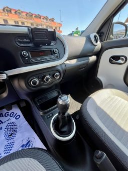 
										RENAULT TWINGO LIMITED full									