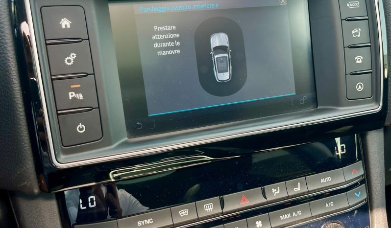 
								JAGUAR F-PACE AWD PORTFOLIO full									