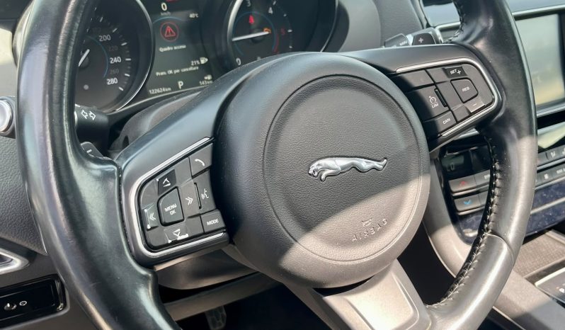 
								JAGUAR F-PACE AWD PORTFOLIO full									