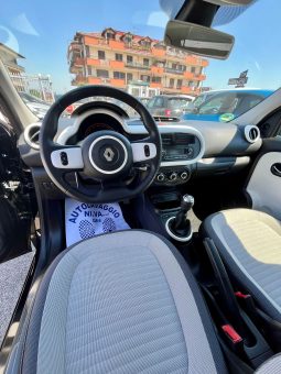 
										RENAULT TWINGO LIMITED full									