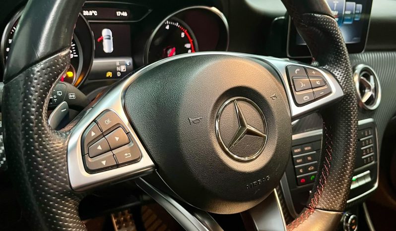 
								MERCEDES-BENZ CLASSE A 180D PREMIUM AMG full									