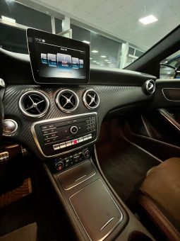 
										MERCEDES-BENZ CLASSE A 180D PREMIUM AMG full									