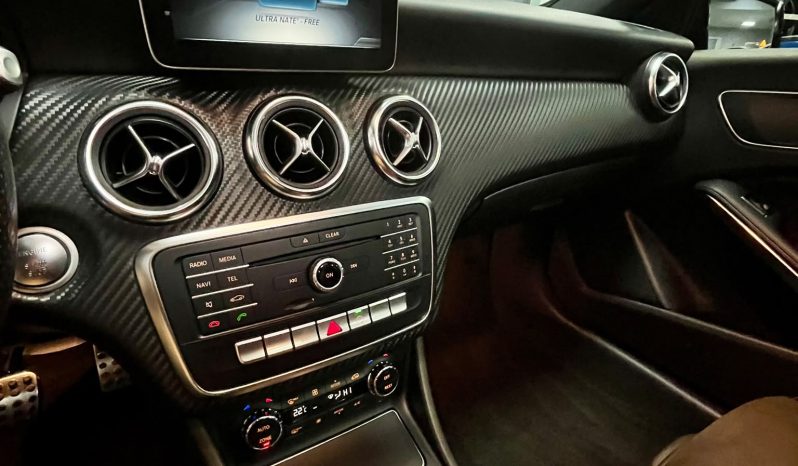 
								MERCEDES-BENZ CLASSE A 180D PREMIUM AMG full									