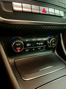 
										MERCEDES-BENZ CLASSE A 180D PREMIUM AMG full									