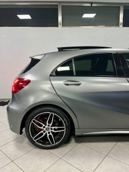 
										MERCEDES-BENZ CLASSE A 180D PREMIUM AMG full									