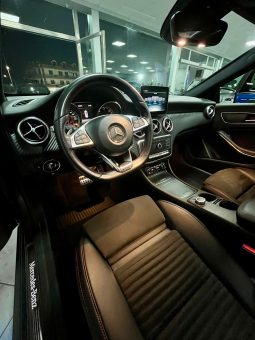 
										MERCEDES-BENZ CLASSE A 180D PREMIUM AMG full									